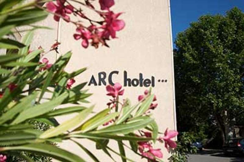 Adonis Arc Hotel Aix Aix-en-Provence Buitenkant foto